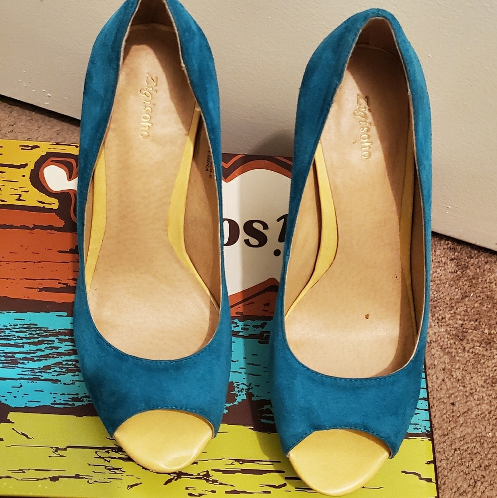 Turquoise Heels - Picture 3 of 3